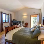 2 Bedroom Beautiful In بيت للعطل