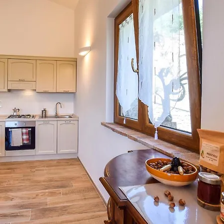Stunning In With Kitchen